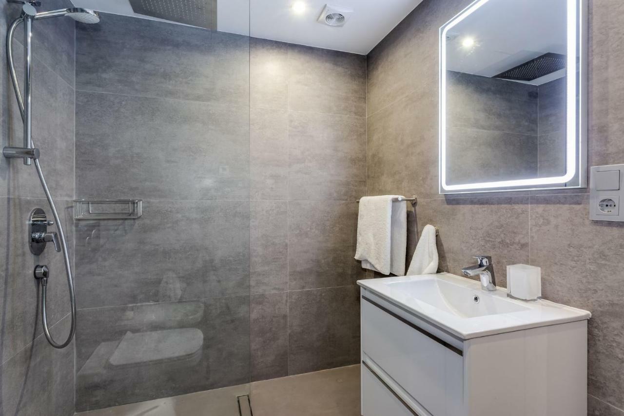 By Riva - Luxurious, Exclusive 2 Bedroom Apt Inside Puerto Banus Marbella Luaran gambar
